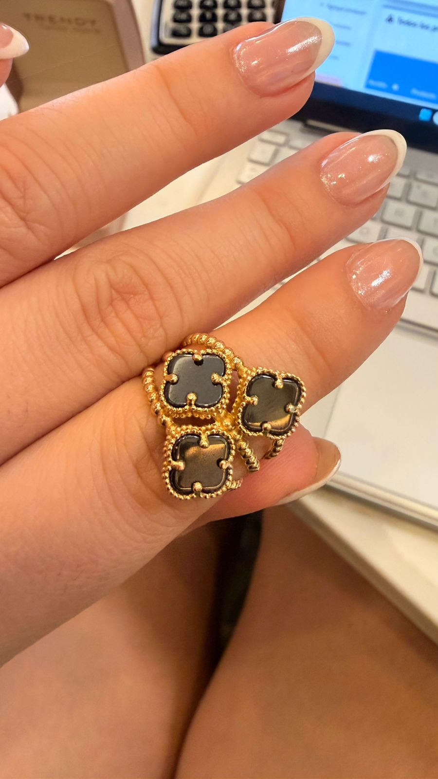 ANILLO ONIX DAMA TREBOL 4.9GR